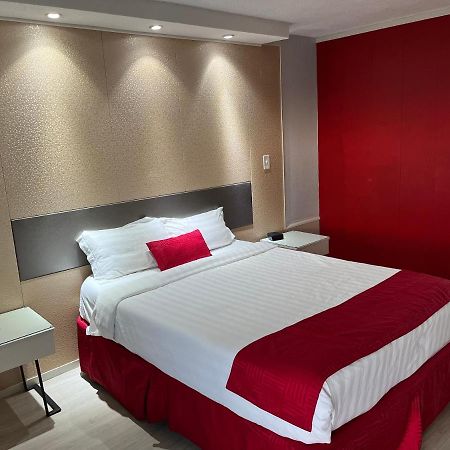 Travelodge By Wyndham Orlando At Heart Of International Drive Exterior photo